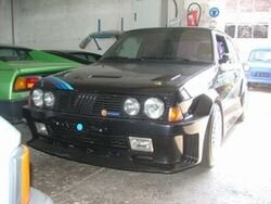 33036242_1.jpg