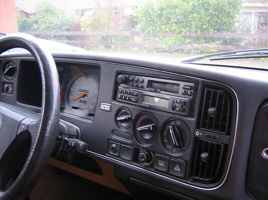 Cockpit.jpg
