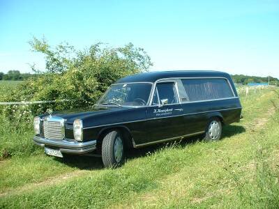 Mercedes--2F8-Leichenwagen-qOu6.jpg