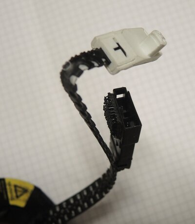 931 Airbags Wickelspule 5331202 - Stecker lenkradseitig.jpg