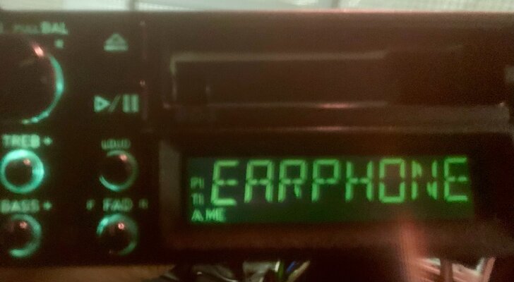 Earphone_2.jpg