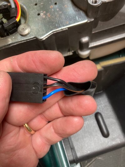 Stecker in 900 CV  - 2.jpeg