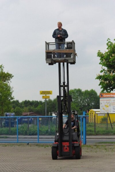 032_Wer_wird_denn_gleich_in_die_Luft_gehen.jpg