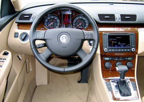 jf_07passat36_int.jpg