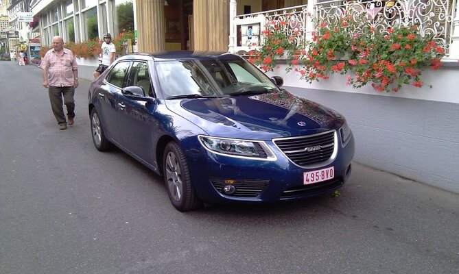 Saab 9-5 II (3).jpg