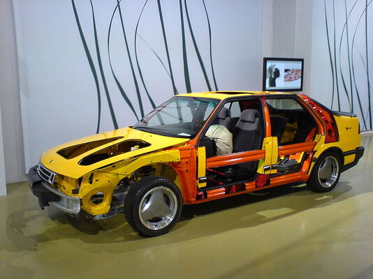 800px-Cross_section_of_Saab_9000.jpg