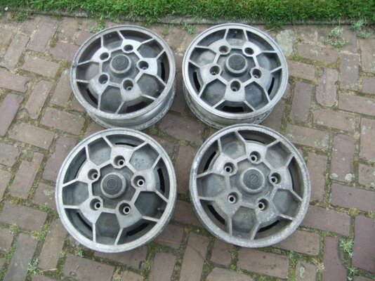 $T2eC16Z,!)kE9s4,BD1oBR3uBfz7c!~~60_85.JPG
