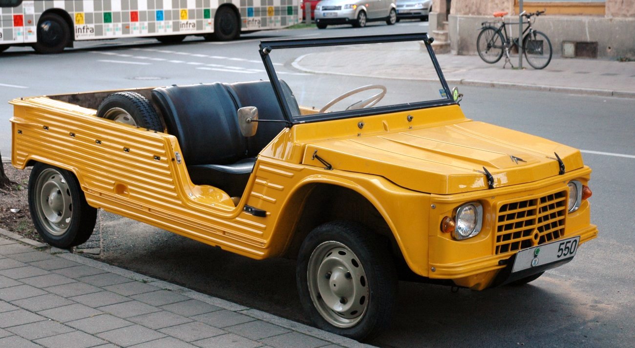 Citroen_Mehari_offen.jpg