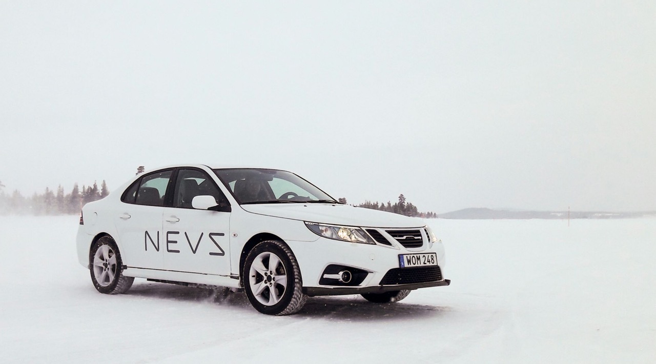 NEVS-9-3-auf-Wintertestfahrt.jpg