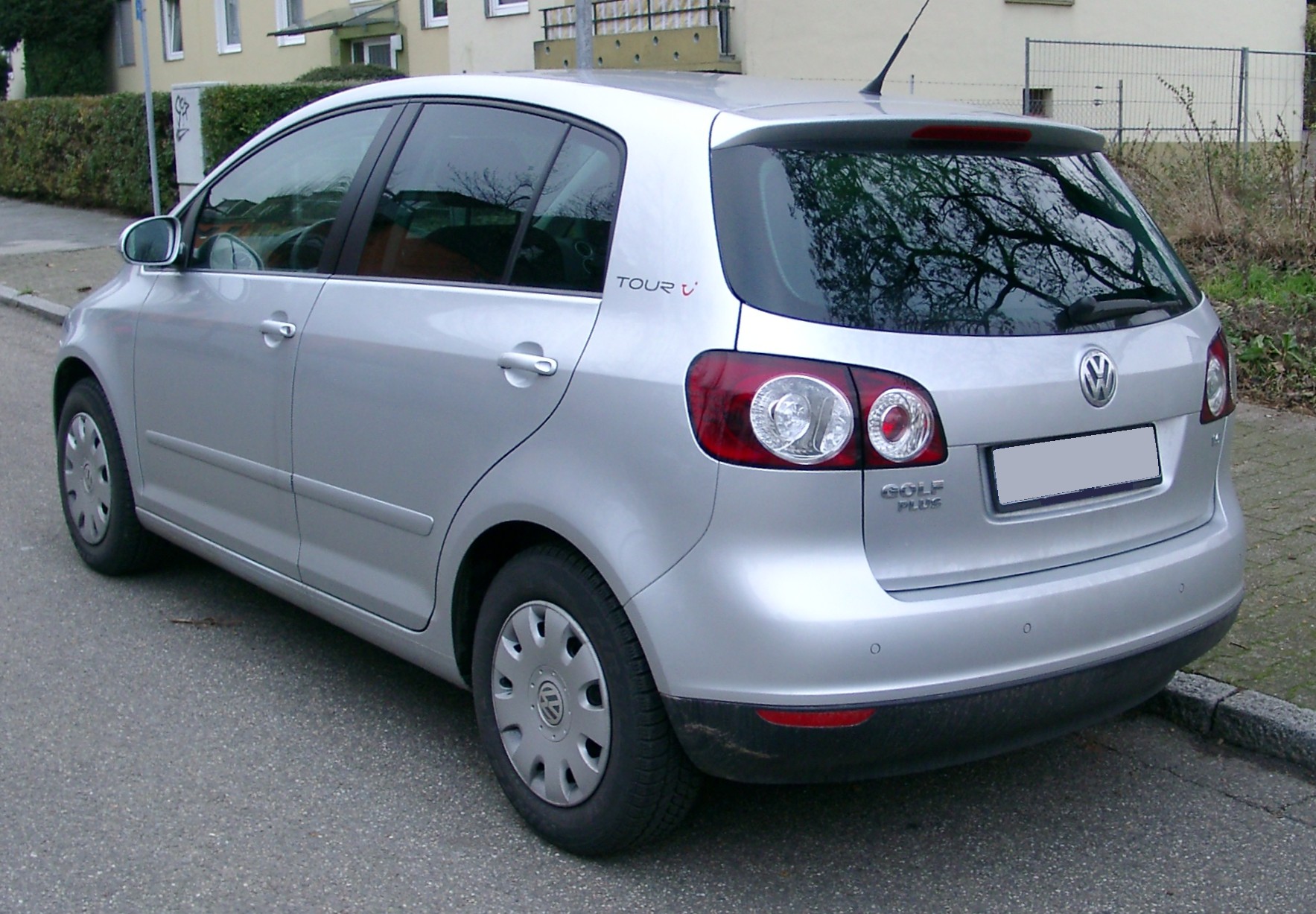 VW_Golf_Plus_rear_20071212.jpg