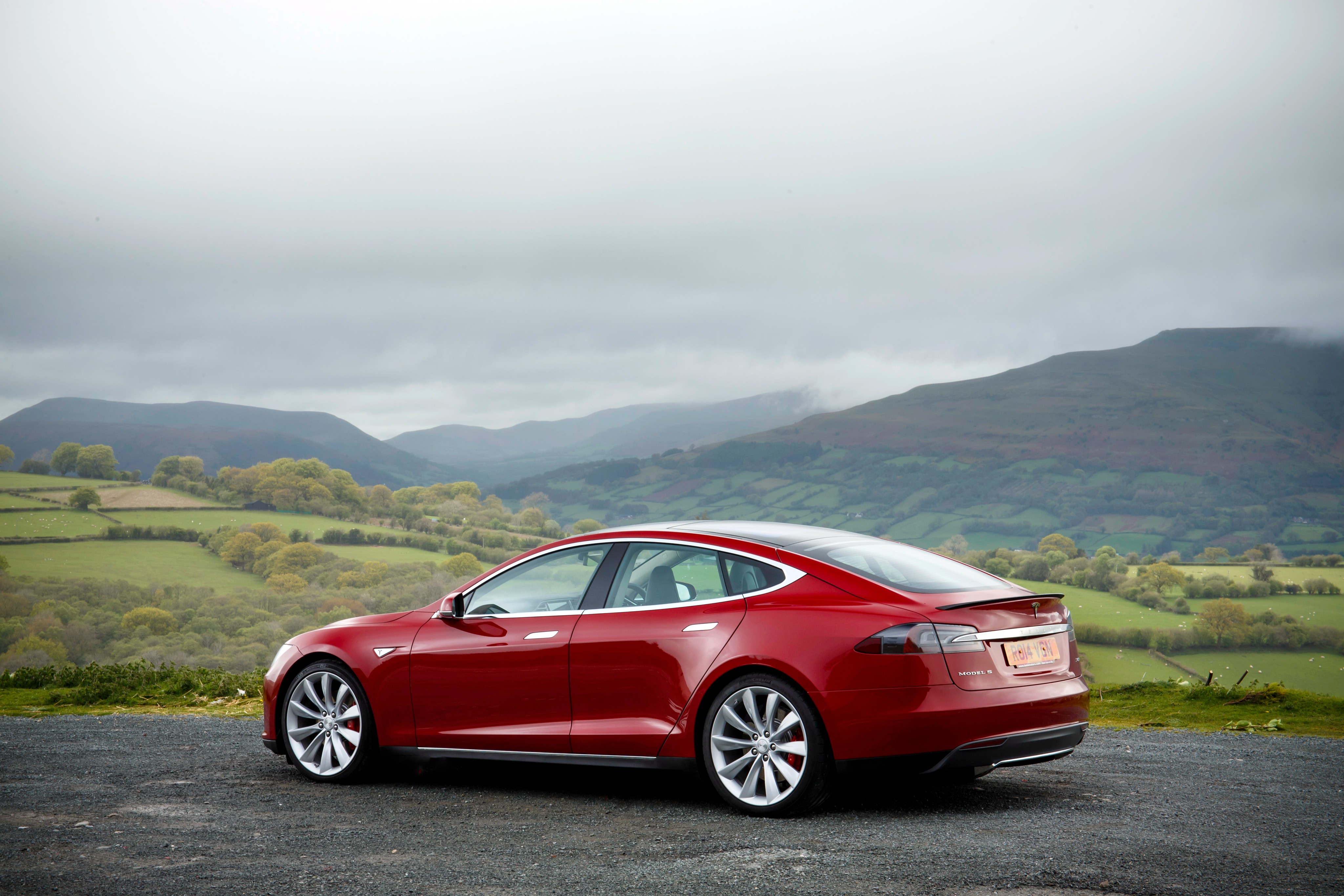 TESLA-MOTORS-Model-S-4693_78.jpg