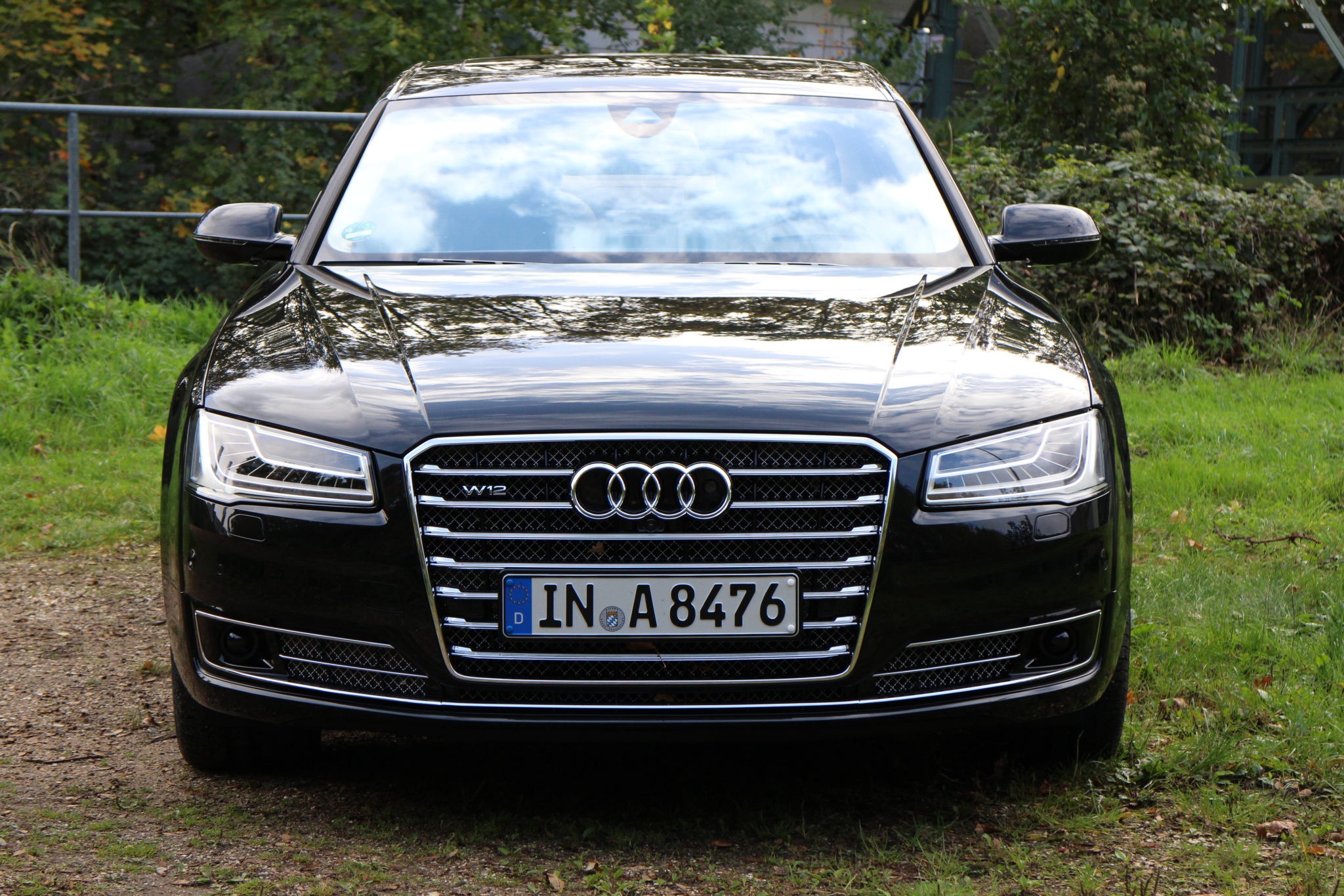 Audi_A8_2013_%2811209789925%29.jpg