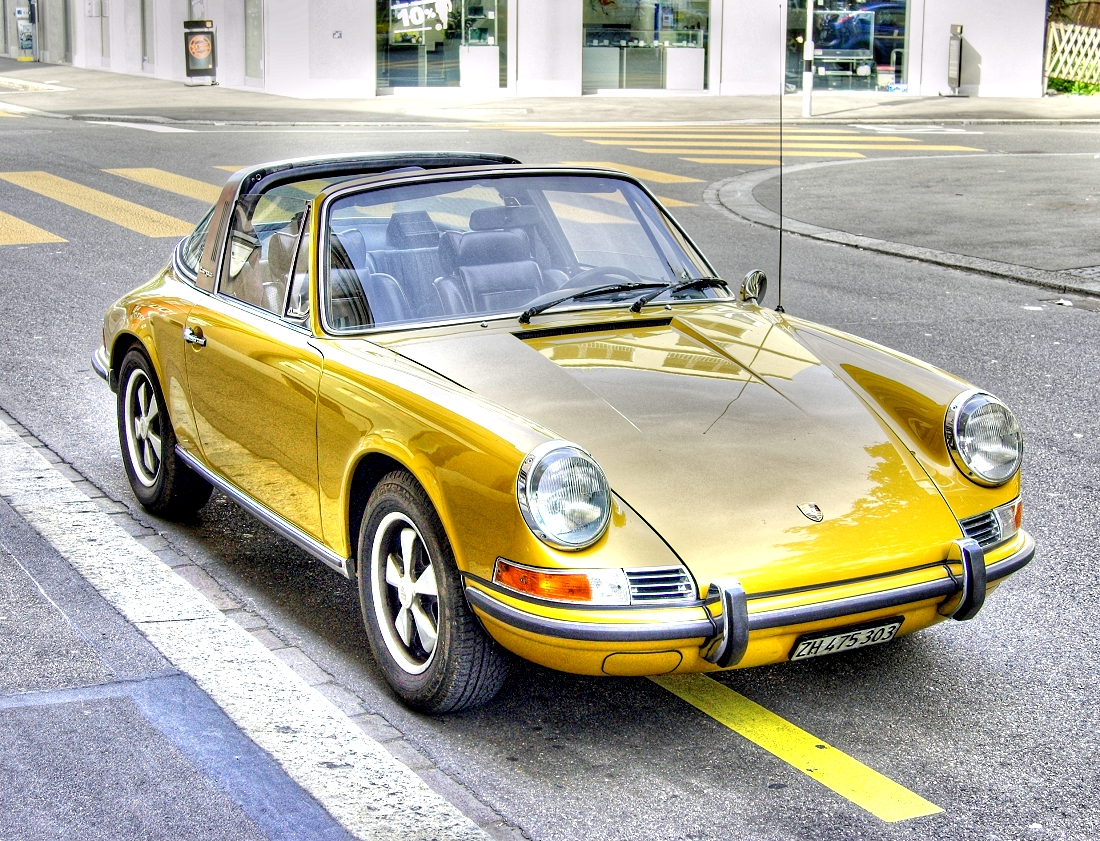 Golden_Porsche_Targa.jpg