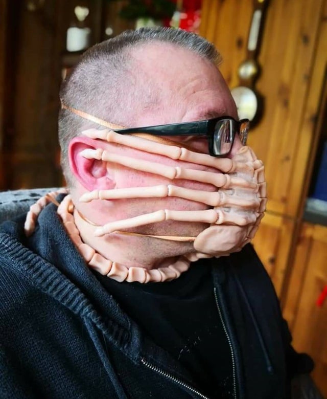 Facehugger-Mask.jpg