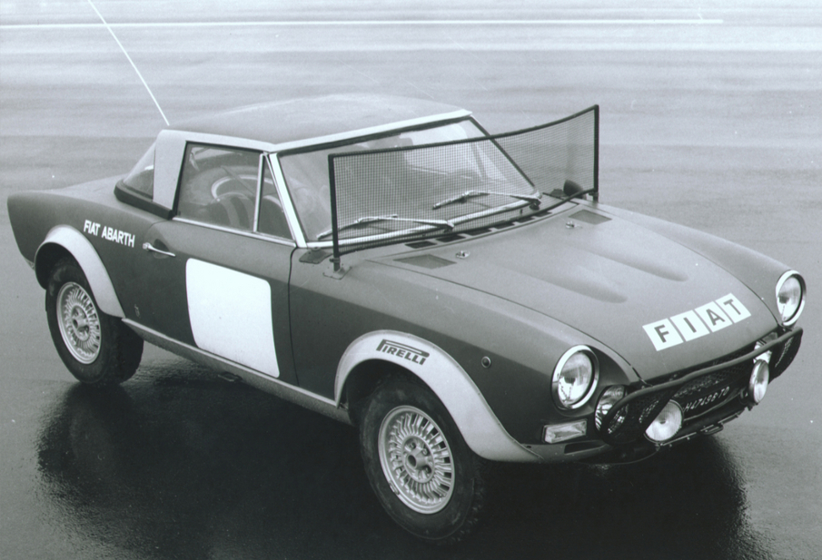 fiat_124_abarth_rallye_large_37333.jpg