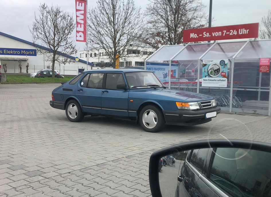 saab900.jpg