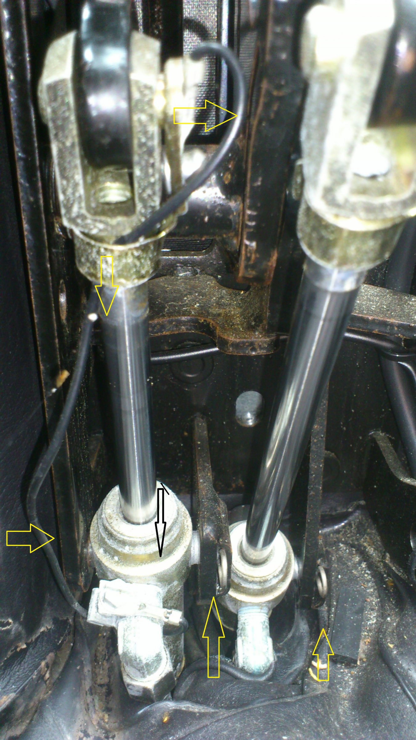 Hydraulikzylinder bei Cabrio tauschen