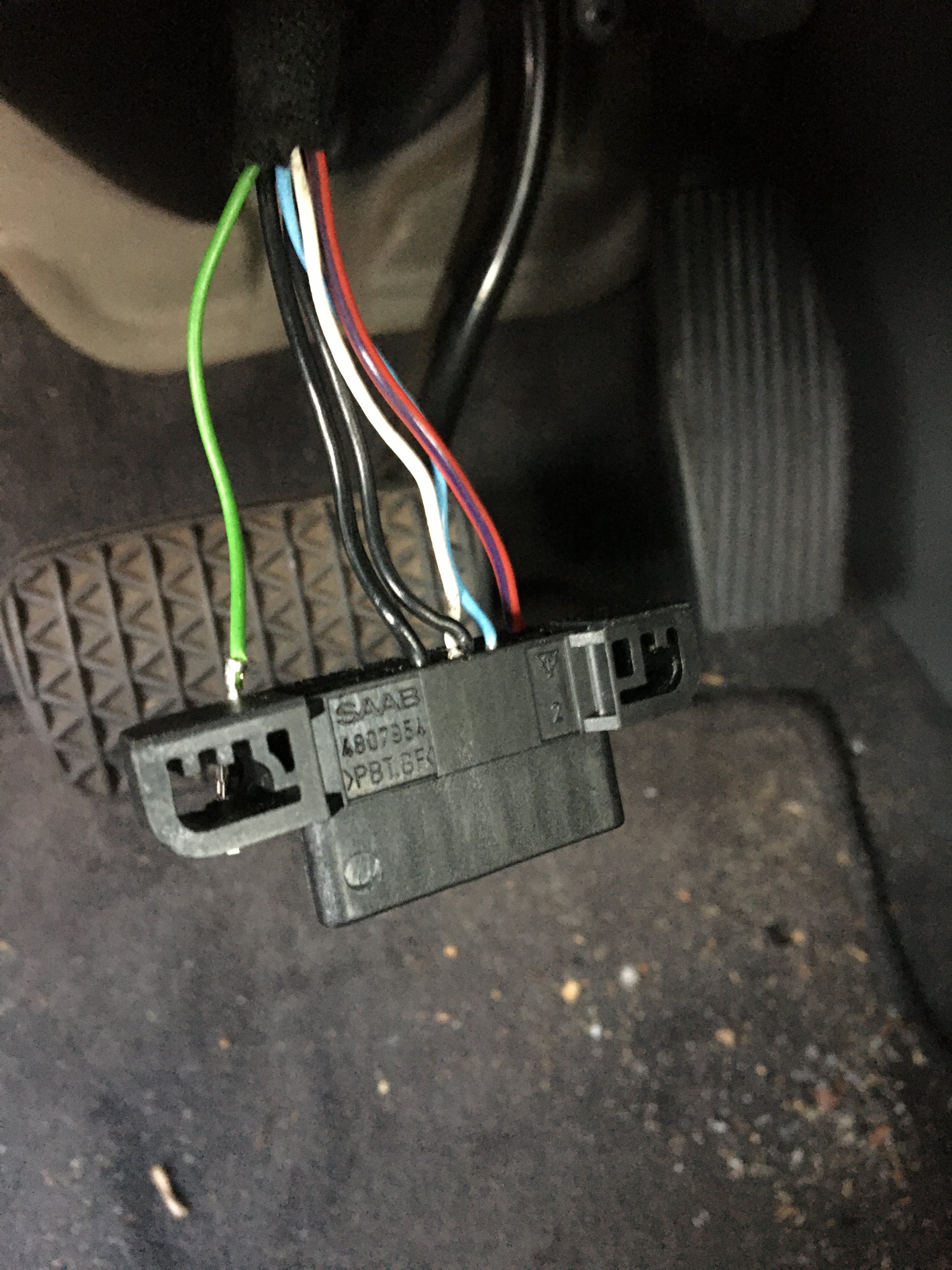 OBD2-Stecker Belegung (Kabel hat sich gelöst)