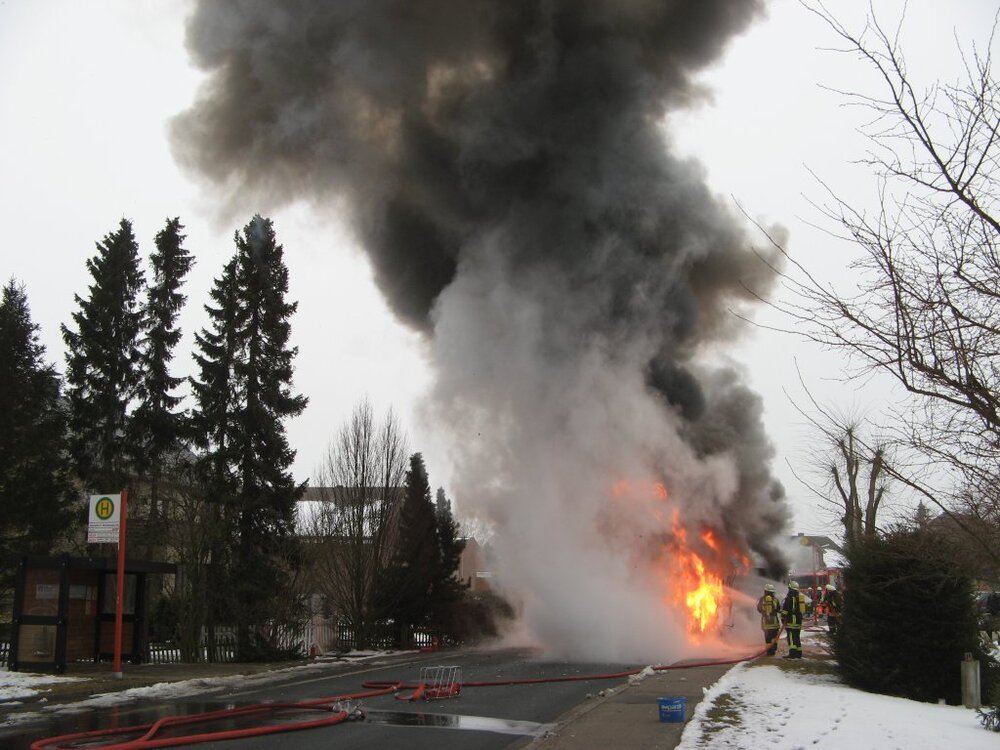 003-Feuer.thumb.jpg.6ef8feb74686b91f65fa322ad3288a75.jpg
