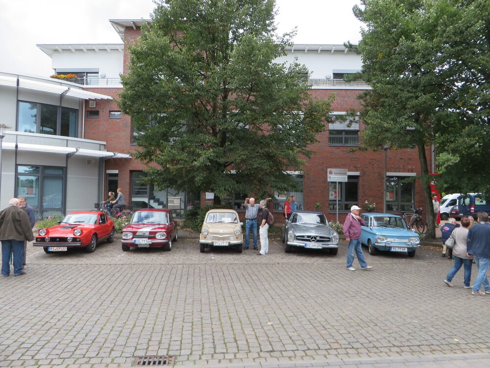 007-WeinfestUetersen.thumb.JPG.14f53257c1dd6c3ea93b39b60309bd0a.JPG
