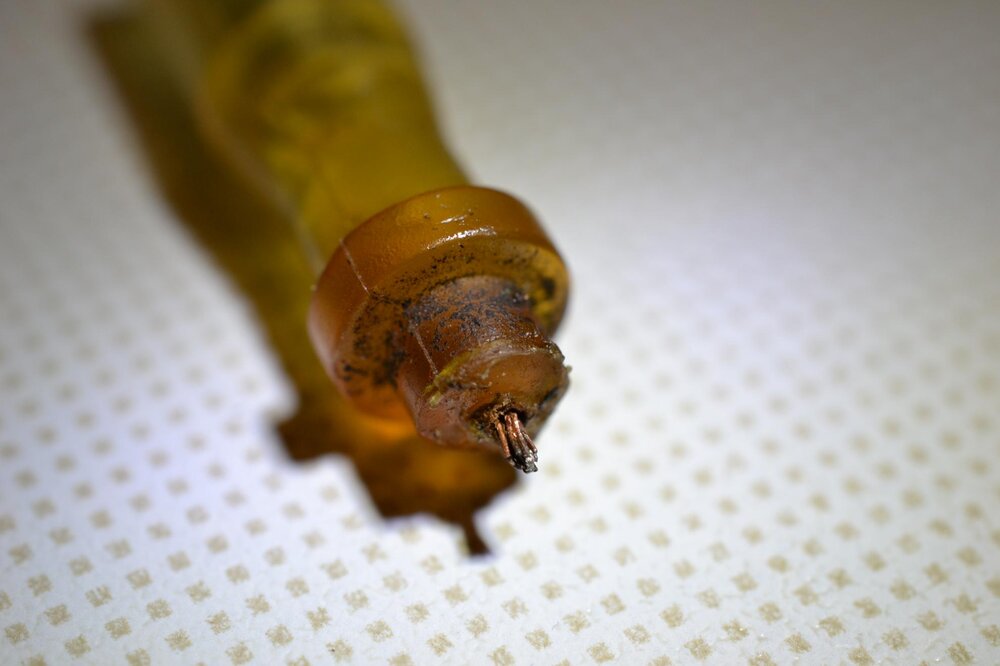 10-Stecker.thumb.JPG.34ae77028986271b68f8c1cbee57a856.JPG