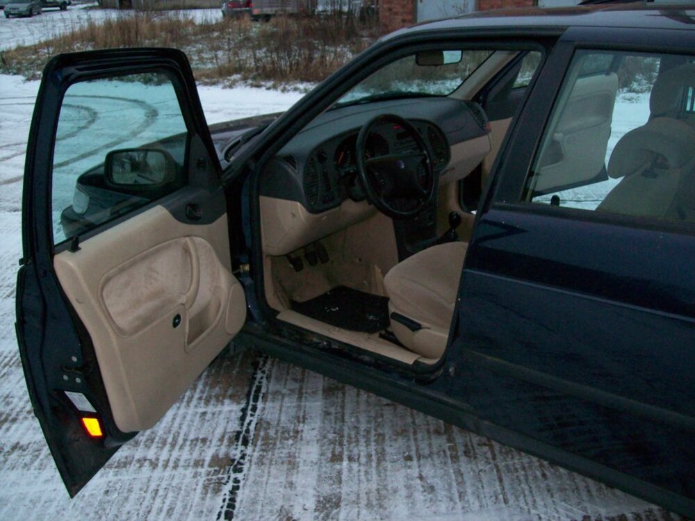 100_3588.thumb.jpg.4c31ca5b91d5485db8ce2f64f8606d2a.jpg