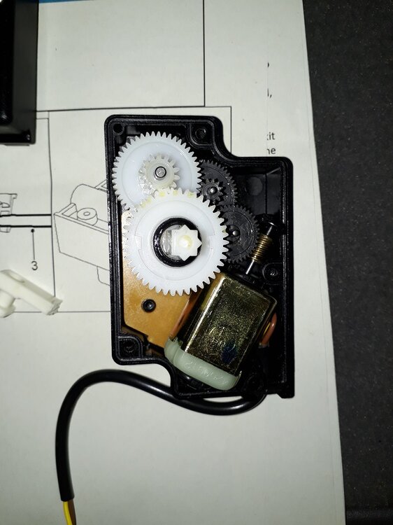 106_Umluftstellmotor_Getriebe_1.thumb.jpg.aa6662f86567da4f327bafbdfe447b88.jpg