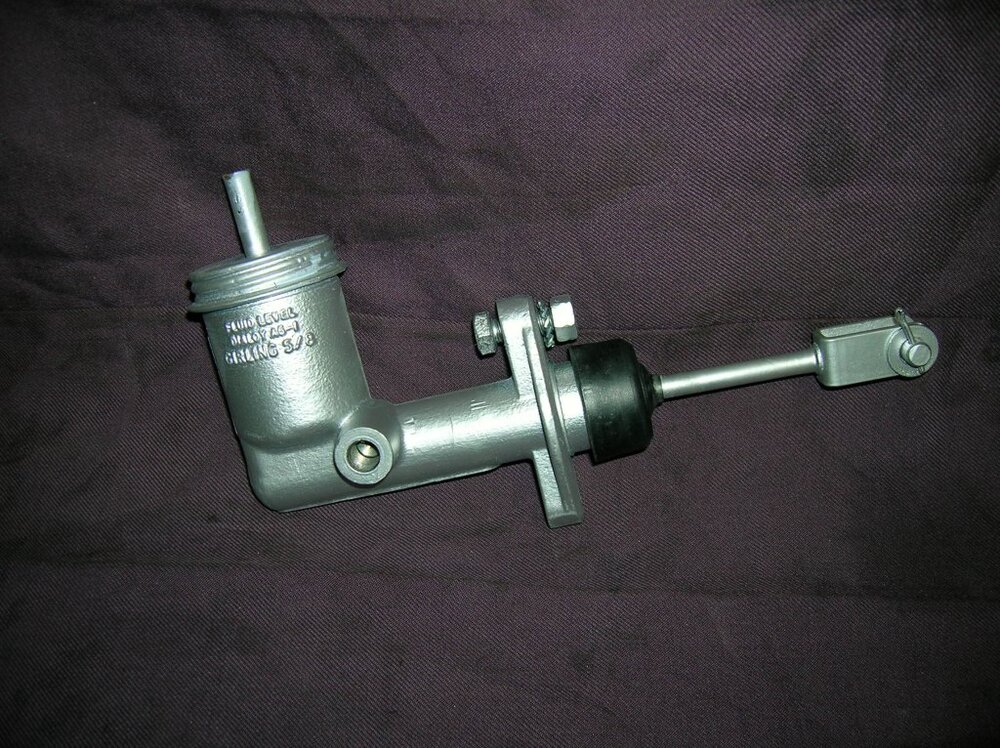 12.Kupplungsgeberneu.thumb.jpg.546c42c37e3781b946cbe9075f129476.jpg