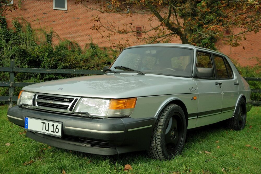 2010_Sedan_07.thumb.jpg.16861cb2f3bc33b8e7f68c71f106f0de.jpg