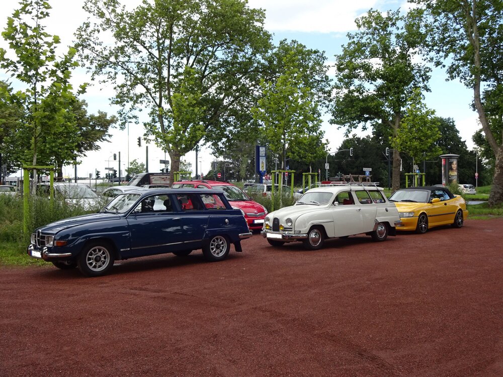 2016_07.03_SAAB_Treffen_Duesseldorf001.thumb.JPG.f7e2e912230609078e636b26ece02280.JPG