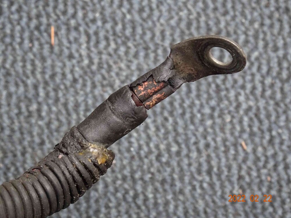 220222KabelschuhLichtmaschine2.thumb.jpg.64a37b21aede4ae1fefea70b079b952d.jpg