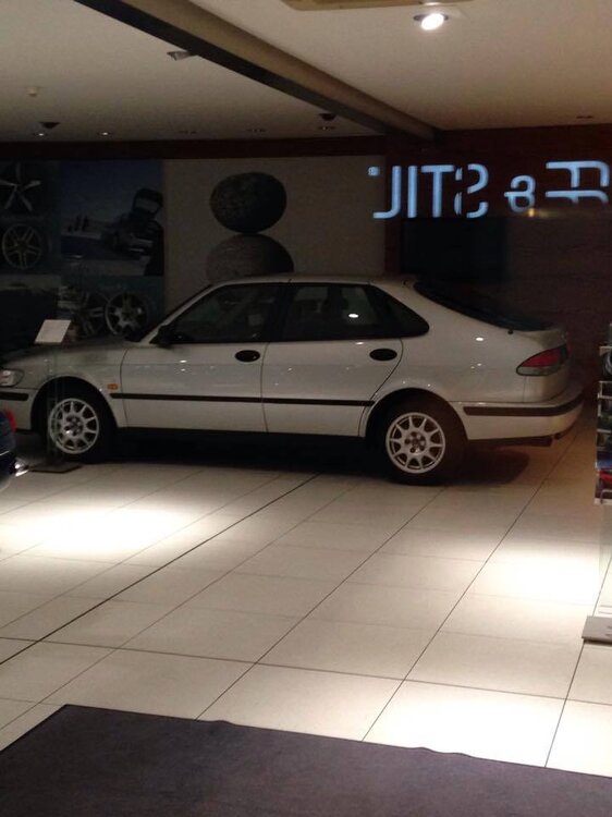 9-3silber.thumb.jpg.a9f0179ee7fb19d0e0cb39ad589af40e.jpg