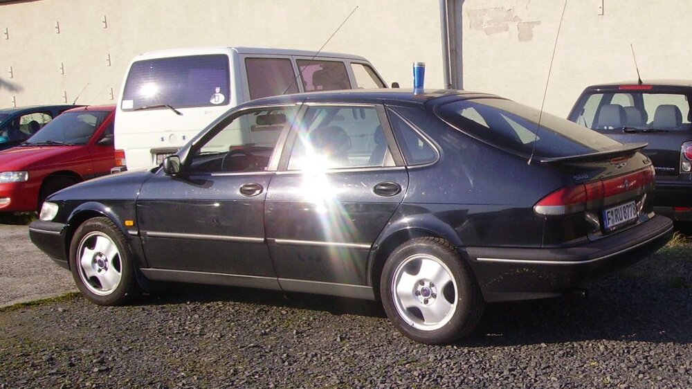 900Schwarz.thumb.jpg.9659bf44a81ad0f3937c54d958b36da1.jpg