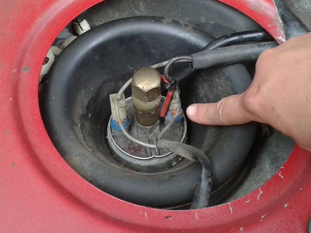 900iBenzinpumpe.thumb.jpg.c0842355780763a1182fc89c31e7852c.jpg