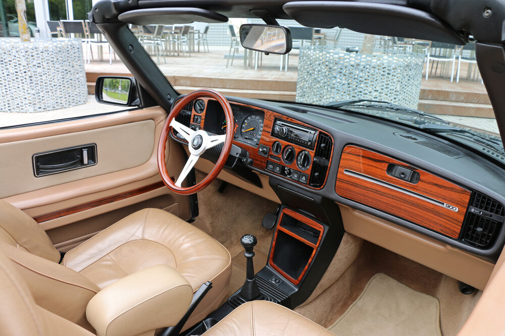 900smallcockpit.thumb.jpg.889b045d44122c5c2b92f18d57842e10.jpg
