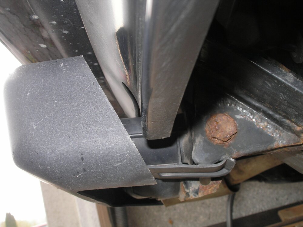 AHK-AbdeckungOriginalSaab(7).thumb.JPG.ef0e8d0c7abaf9a13c016a37eb58f020.JPG