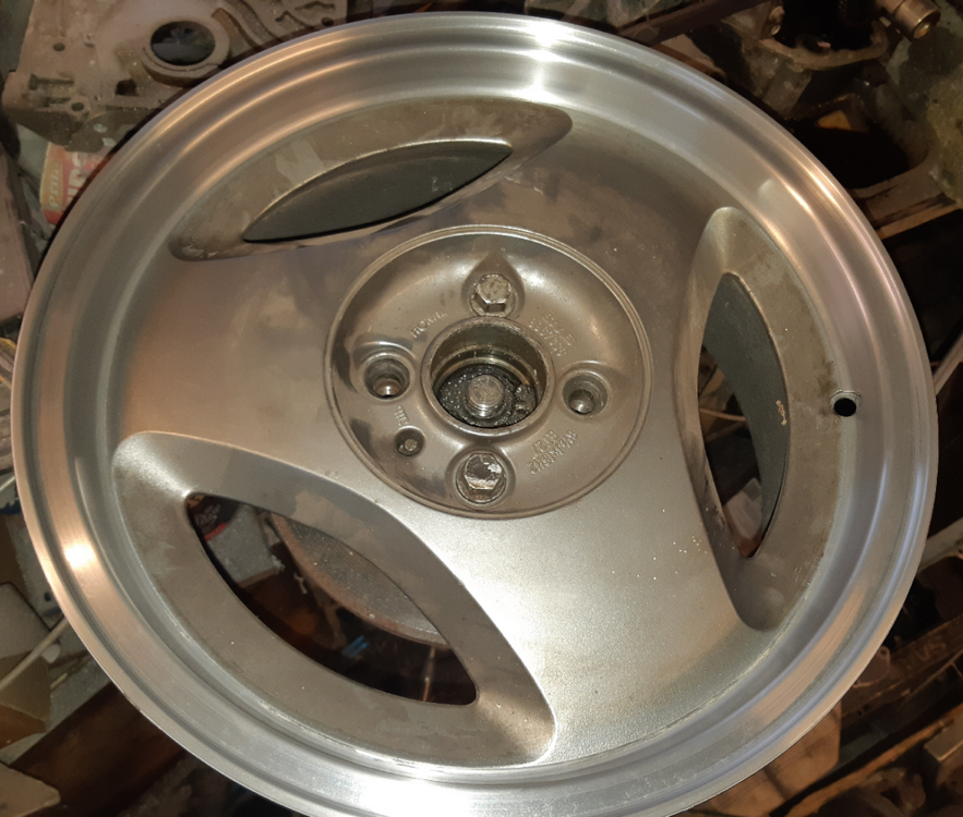 Aero.thumb.png.f36ba3e36f52a697fd0bd54b7ba3788c.png