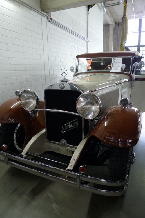 Benz.thumb.jpg.9f5ddc93f2d868f37689524a9a694826.jpg