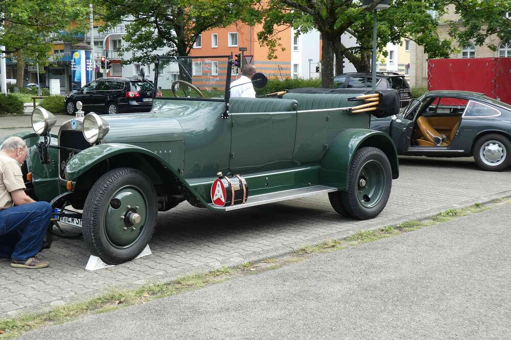 Berliet.thumb.jpg.2a4266e70c4ee215580ee84a1b1f322c.jpg