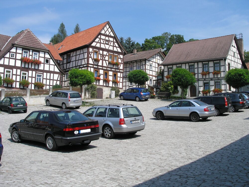Bilderraetsel1.thumb.JPG.cd70d931a1fc366cc10ba98ddb3397b8.JPG