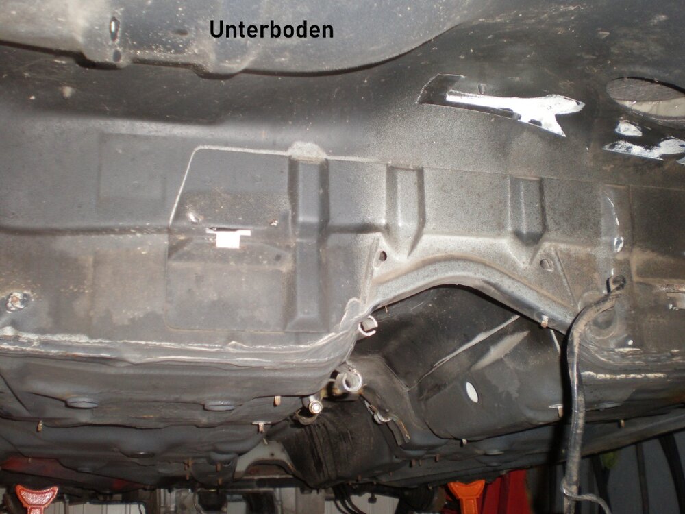 Bodengruppeunten.thumb.jpg.5ec860c2d1da73e6a23f8cf7c1b1dfbd.jpg