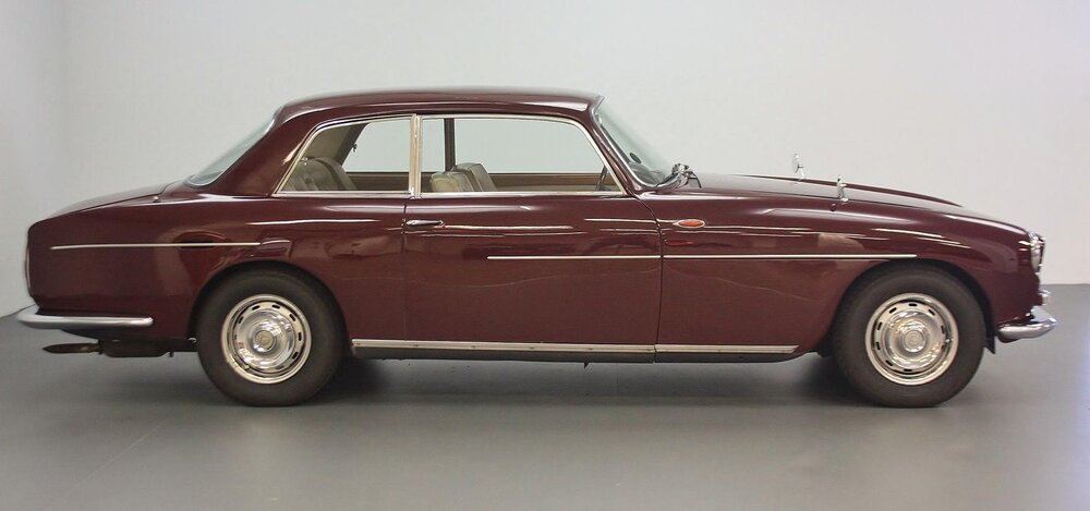 Bristol_411_Classic_Cars_Dornstetten_003.thumb.JPG.4fa1e048309db6d6f8e0c1c7a4fa5559.JPG
