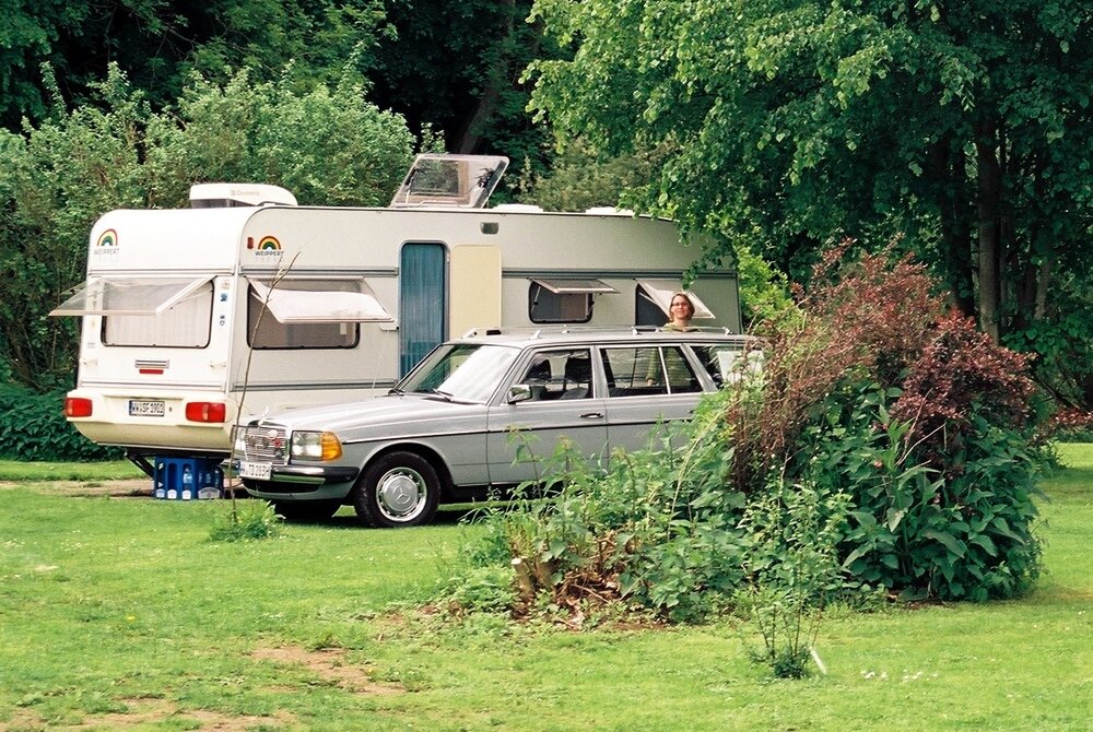 Camping2013mitBettmobil(2).thumb.jpg.e4413c3104442ef23dd69959efe9e8fc.jpg