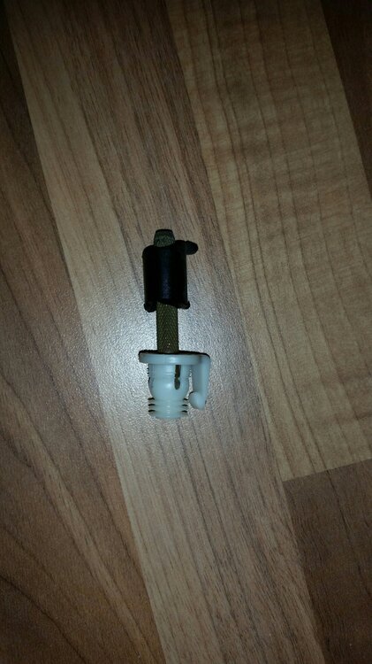 Clips.thumb.jpg.1c270c7dabfafb1f9eaec7dafc908618.jpg
