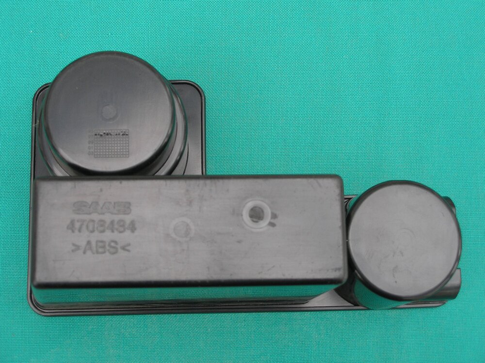 Cupholder3.thumb.JPG.2fa849e0f2a921ec4f4253e47ecba0ef.JPG