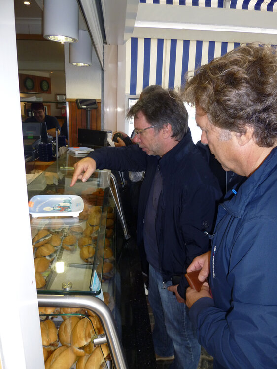 DasnenntsichFischbrtchen.thumb.jpg.60754346431a430e368ae8d78cd337ef.jpg