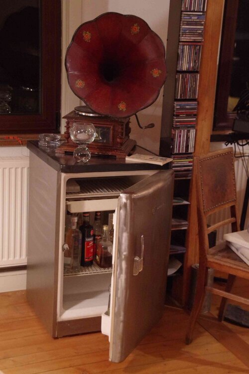Fridge.thumb.jpg.9becba3eb47d50fc3c0805daa5b4e8be.jpg