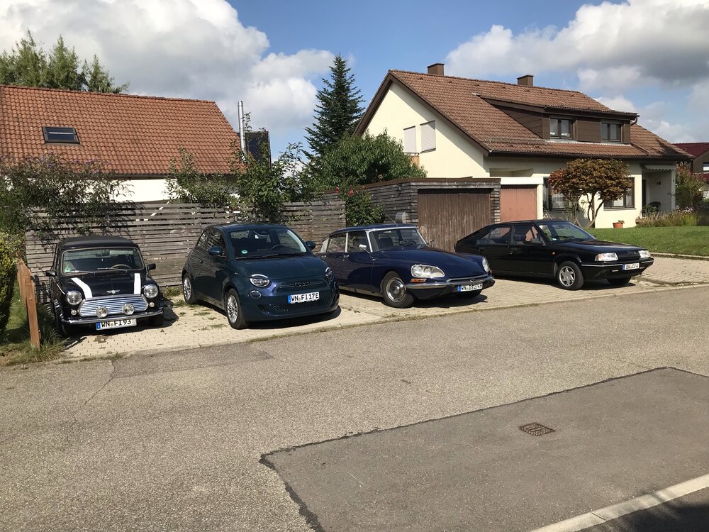 Fuhrpark.thumb.jpeg.f1c55fee7285a13b90d13ad628887272.jpeg