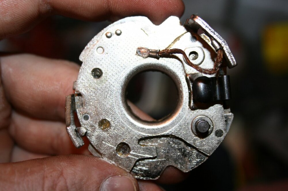 Grundplatte.thumb.jpg.4e2567f827c8b29a52d70cb95b10b58d.jpg