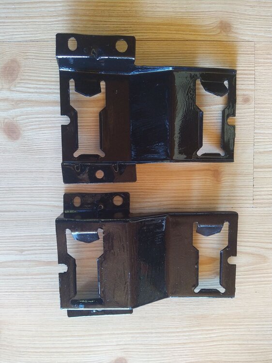 Halterung_Stossstange_neu.thumb.jpg.91fac894d3acc34fb5ca820512c8b99a.jpg